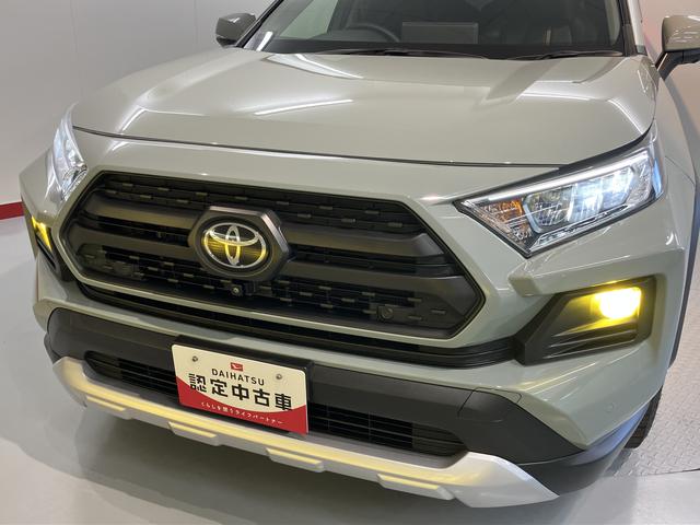 ＲＡＶ４アドベンチャー純正ナビ　パノラミックビューモニター　デジタルインナーミラー　ステアリングヒーター　シートベンチレーター　ＡＣ１００Ｖアクセサリーコンセント　電動パーキングブレーキ　パノラマムーンルーフ（愛媛県）の中古車