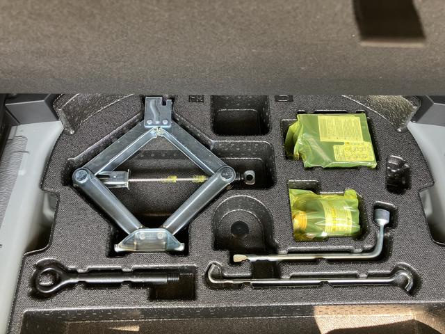 ＲＡＶ４アドベンチャー純正ナビ　パノラミックビューモニター　デジタルインナーミラー　ステアリングヒーター　シートベンチレーター　ＡＣ１００Ｖアクセサリーコンセント　電動パーキングブレーキ　パノラマムーンルーフ（愛媛県）の中古車