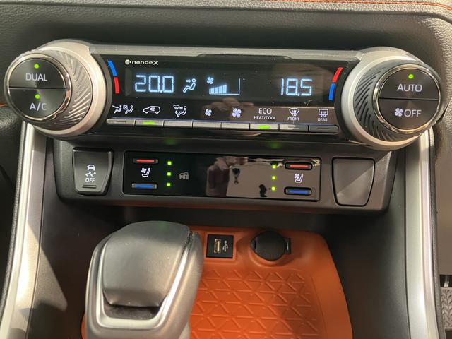 ＲＡＶ４アドベンチャー純正ナビ　パノラミックビューモニター　デジタルインナーミラー　ステアリングヒーター　シートベンチレーター　ＡＣ１００Ｖアクセサリーコンセント　電動パーキングブレーキ　パノラマムーンルーフ（愛媛県）の中古車