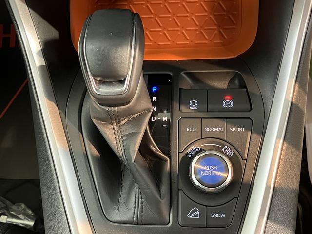 ＲＡＶ４アドベンチャー純正ナビ　パノラミックビューモニター　デジタルインナーミラー　ステアリングヒーター　シートベンチレーター　ＡＣ１００Ｖアクセサリーコンセント　電動パーキングブレーキ　パノラマムーンルーフ（愛媛県）の中古車