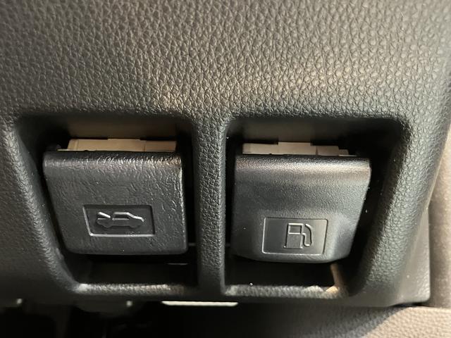 ＲＡＶ４アドベンチャー純正ナビ　パノラミックビューモニター　デジタルインナーミラー　ステアリングヒーター　シートベンチレーター　ＡＣ１００Ｖアクセサリーコンセント　電動パーキングブレーキ　パノラマムーンルーフ（愛媛県）の中古車