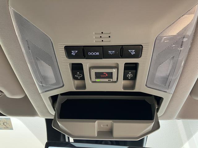ＲＡＶ４アドベンチャー純正ナビ　パノラミックビューモニター　デジタルインナーミラー　ステアリングヒーター　シートベンチレーター　ＡＣ１００Ｖアクセサリーコンセント　電動パーキングブレーキ　パノラマムーンルーフ（愛媛県）の中古車