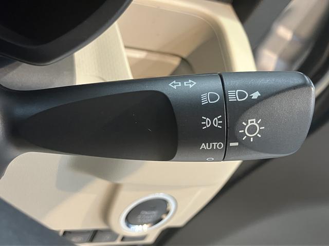 ムーヴＸリミテッドII　ＳＡIIIＳＡＩＩＩ　純正ナビ　バックモニター　フルセグＴＶ　ＣＤ　ＤＶＤ　ＵＳＢ　ドライブレコーダー　ＥＴＣ　運転席シートヒーター　電動格納ドアミラー　キーフリーシステム　プッシュスタート（愛媛県）の中古車