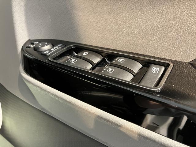 タントカスタムＲＳセレクション純正ナビ　パノラマモニター　地上デジタルＴＶ　ＣＤ　ＤＶＤ　Ｂｌｕｅｔｏｏｔｈ　プッシュスタート　両側電動スライドドア　運転席助手席シートヒーター　クルーズコントロール　ＬＥＤヘッドライト（愛媛県）の中古車