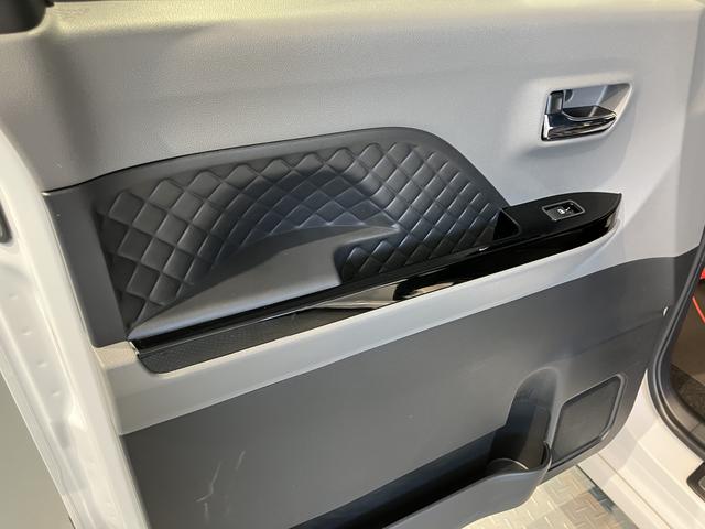 タントカスタムＲＳセレクション純正ナビ　パノラマモニター　地上デジタルＴＶ　ＣＤ　ＤＶＤ　Ｂｌｕｅｔｏｏｔｈ　プッシュスタート　両側電動スライドドア　運転席助手席シートヒーター　クルーズコントロール　ＬＥＤヘッドライト（愛媛県）の中古車