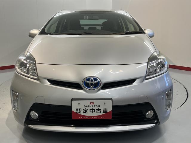 プリウスＳハイブリッド車　ドライブレコーダー　コーナーセンサー　バックカメラ　純正ナビ　純正ＥＴＣ　純正ホイール　パワーモード　ＥＣＯモード　ＥＶモード（愛媛県）の中古車