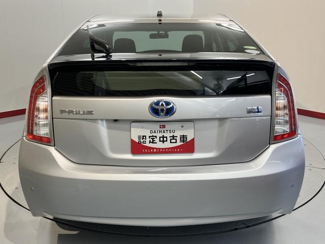 プリウスＳハイブリッド車　ドライブレコーダー　コーナーセンサー　バックカメラ　純正ナビ　純正ＥＴＣ　純正ホイール　パワーモード　ＥＣＯモード　ＥＶモード（愛媛県）の中古車