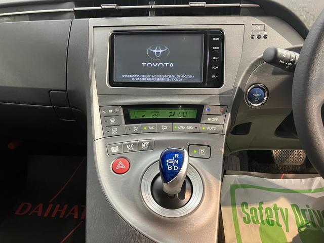プリウスＳハイブリッド車　ドライブレコーダー　コーナーセンサー　バックカメラ　純正ナビ　純正ＥＴＣ　純正ホイール　パワーモード　ＥＣＯモード　ＥＶモード（愛媛県）の中古車