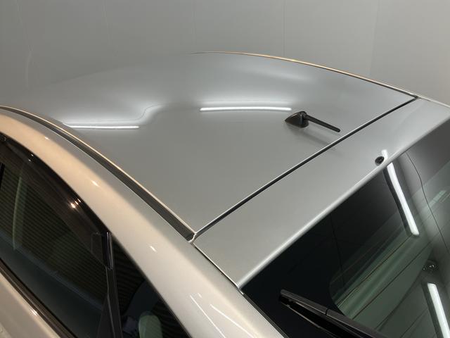 プリウスＳハイブリッド車　ドライブレコーダー　コーナーセンサー　バックカメラ　純正ナビ　純正ＥＴＣ　純正ホイール　パワーモード　ＥＣＯモード　ＥＶモード（愛媛県）の中古車