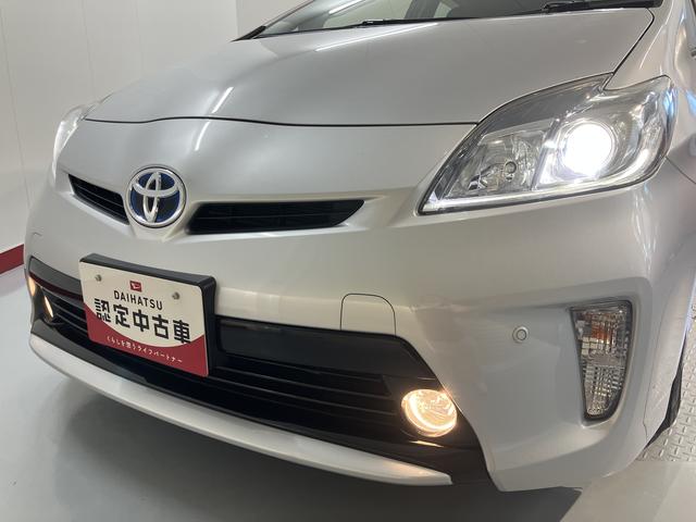 プリウスＳハイブリッド車　ドライブレコーダー　コーナーセンサー　バックカメラ　純正ナビ　純正ＥＴＣ　純正ホイール　パワーモード　ＥＣＯモード　ＥＶモード（愛媛県）の中古車