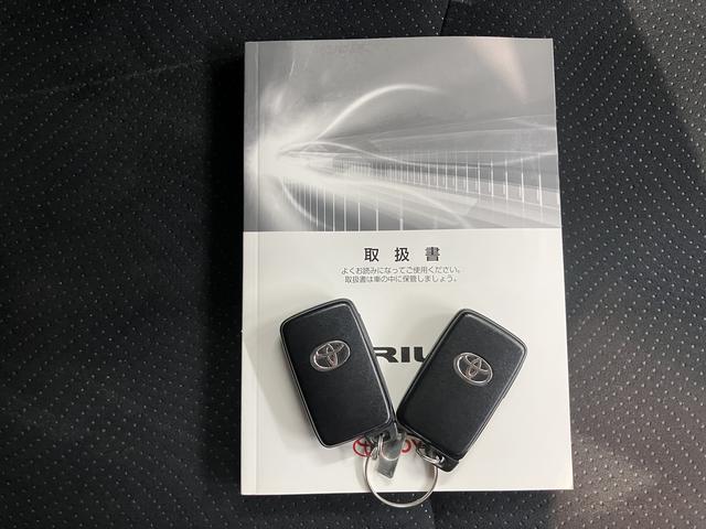 プリウスＳハイブリッド車　ドライブレコーダー　コーナーセンサー　バックカメラ　純正ナビ　純正ＥＴＣ　純正ホイール　パワーモード　ＥＣＯモード　ＥＶモード（愛媛県）の中古車