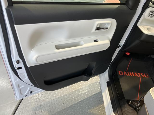 ムーヴキャンバスストライプスＧプッシュスタート　両側電動スライドドア　アイドリングストップ　コーナーセンサー　ＬＥＤヘッドライト　オートライト　オートマチックハイビーム　電動パーキングブレーキ（ホールド機能付）（愛媛県）の中古車