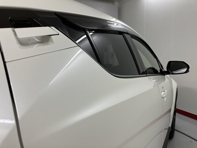 Ｃ−ＨＲＧプッシュスタート　セパレートシート純正ドライブレコーダー　純正ナビ　パーキングブレーキ　オートマチックハイビーム　オートクルーズコントロール　バックカメラ　ブラインドスポットモニター　シートヒーター（愛媛県）の中古車