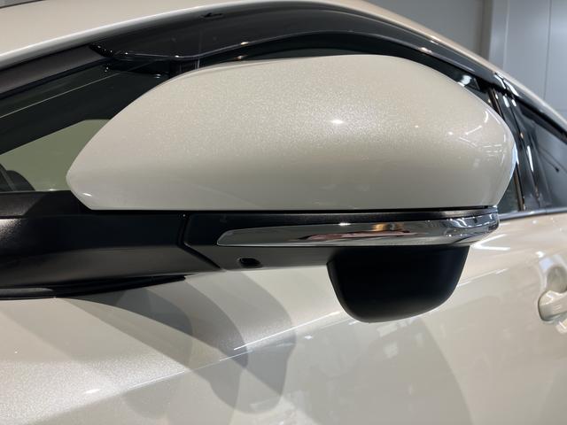 Ｃ−ＨＲＧプッシュスタート　セパレートシート純正ドライブレコーダー　純正ナビ　パーキングブレーキ　オートマチックハイビーム　オートクルーズコントロール　バックカメラ　ブラインドスポットモニター　シートヒーター（愛媛県）の中古車