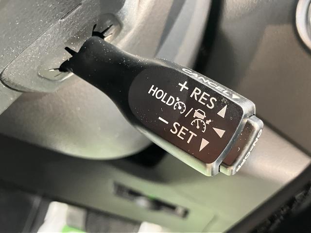 Ｃ−ＨＲＧプッシュスタート　セパレートシート純正ドライブレコーダー　純正ナビ　パーキングブレーキ　オートマチックハイビーム　オートクルーズコントロール　バックカメラ　ブラインドスポットモニター　シートヒーター（愛媛県）の中古車