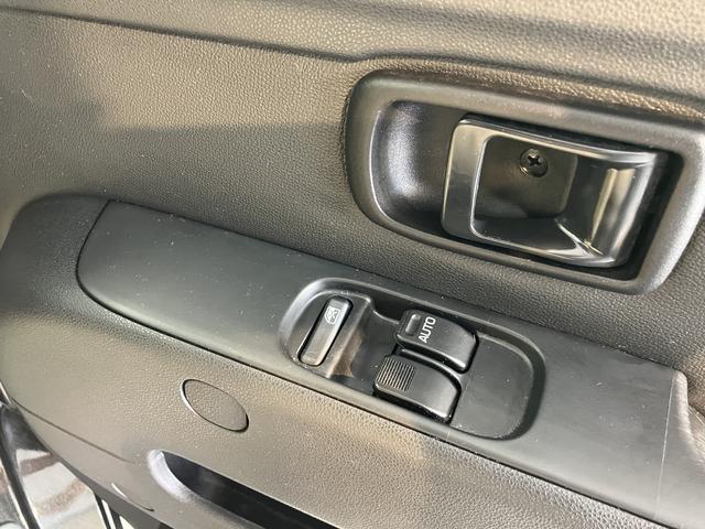 ハイゼットカーゴクルーズＳＡIII２ＷＤ　ＡＴ車　ＬＥＤヘッドライト　フォグランプ　純正ナビ　地上デジタルＴＶ　ＣＤ　ＤＶＤ　Ｂｌｕｅｔｏｏｔｈ　ＵＳＢ　ＥＴＣ　両側スライドドア　アイドリングストップ（愛媛県）の中古車