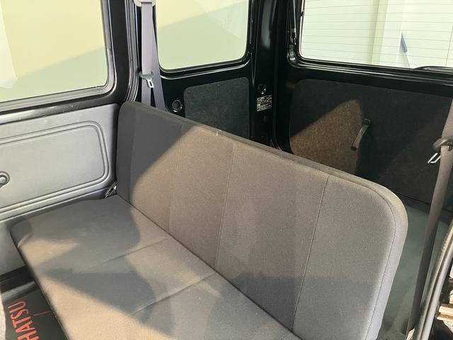 ハイゼットカーゴクルーズＳＡIII２ＷＤ　ＡＴ車　ＬＥＤヘッドライト　フォグランプ　純正ナビ　地上デジタルＴＶ　ＣＤ　ＤＶＤ　Ｂｌｕｅｔｏｏｔｈ　ＵＳＢ　ＥＴＣ　両側スライドドア　アイドリングストップ（愛媛県）の中古車