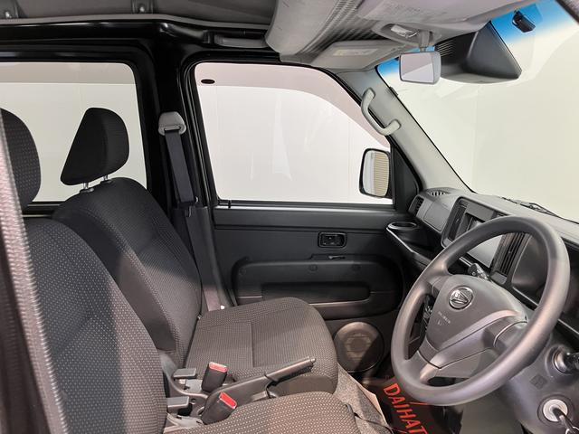 ハイゼットカーゴクルーズＳＡIII２ＷＤ　ＡＴ車　ＬＥＤヘッドライト　フォグランプ　純正ナビ　地上デジタルＴＶ　ＣＤ　ＤＶＤ　Ｂｌｕｅｔｏｏｔｈ　ＵＳＢ　ＥＴＣ　両側スライドドア　アイドリングストップ（愛媛県）の中古車
