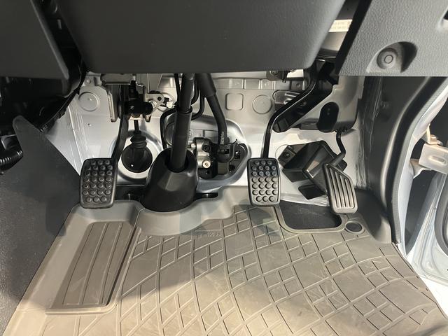 ハイゼットトラックスタンダードＳＡIIIｔ２ＷＤ　マニュアル車　ＬＥＤヘッドライト　フォグランプ　オートマチックハイビーム　社外アルミホイール　ＡＭ　　ＦＭ（愛媛県）の中古車