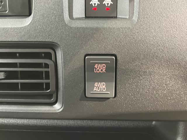 ハイゼットカーゴＤＸ４ＷＤ　アイドリングストップ車　オートライト　オートマチックハイビーム　コーナーセンサー　ハロゲンヘッドライト　ＡＭ　ＦＭ（愛媛県）の中古車