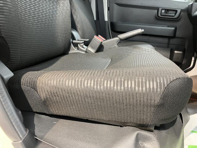 ハイゼットカーゴＤＸ４ＷＤ　アイドリングストップ車　オートライト　オートマチックハイビーム　コーナーセンサー　ハロゲンヘッドライト　ＡＭ　ＦＭ（愛媛県）の中古車