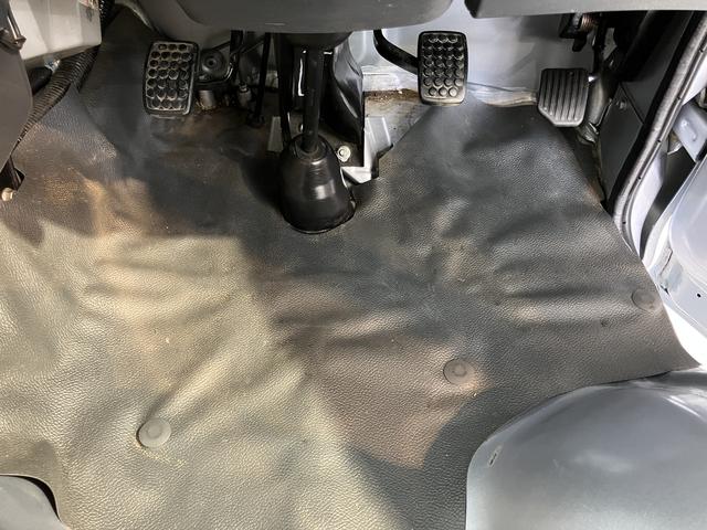 ハイゼットトラックジャンボ４ＷＤ　ＭＴ車　ＥＴＣ　ラジオ　荷台作業灯　マニュアルエアコン　運転席エアバッグ　パワステ　パワーウインドウ（愛媛県）の中古車