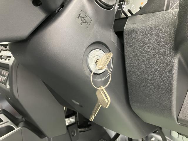 ハイゼットトラックスタンダードエアコン　パワステ　ＡＭ・ＦＭラジオ　ＡＢＳ　運転席エアバック　２ＷＤ・５ＭＴ車（愛媛県）の中古車