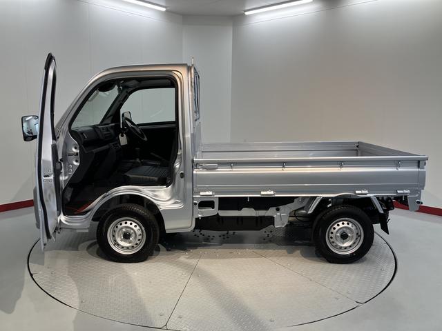 ハイゼットトラックスタンダードエアコン　パワステ　ＡＭ・ＦＭラジオ　ＡＢＳ　運転席エアバック　２ＷＤ・５ＭＴ車（愛媛県）の中古車