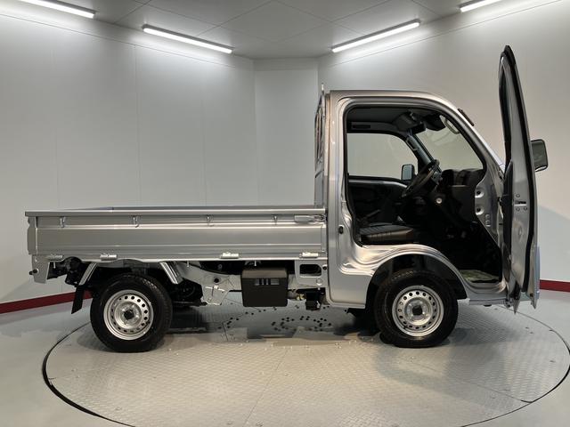 ハイゼットトラックスタンダードエアコン　パワステ　ＡＭ・ＦＭラジオ　ＡＢＳ　運転席エアバック　２ＷＤ・５ＭＴ車（愛媛県）の中古車