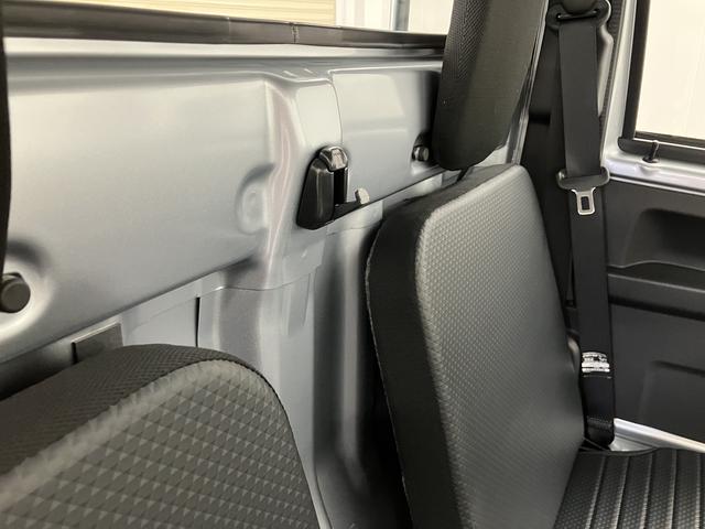 ハイゼットトラックスタンダードエアコン　パワステ　ＡＭ・ＦＭラジオ　ＡＢＳ　運転席エアバック　２ＷＤ・５ＭＴ車（愛媛県）の中古車