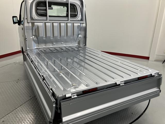 ハイゼットトラックスタンダードエアコン　パワステ　ＡＭ・ＦＭラジオ　ＡＢＳ　運転席エアバック　２ＷＤ・５ＭＴ車（愛媛県）の中古車