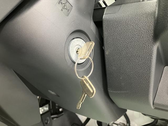 ハイゼットトラックスタンダード　農用スペシャルエアコン　パワステ　ＡＢＳ　運転席エアバック　ＡＭ・ＦＭラジオ　作業灯　４枚リーフスプリング　４ＷＤ・５ＭＴ車（愛媛県）の中古車