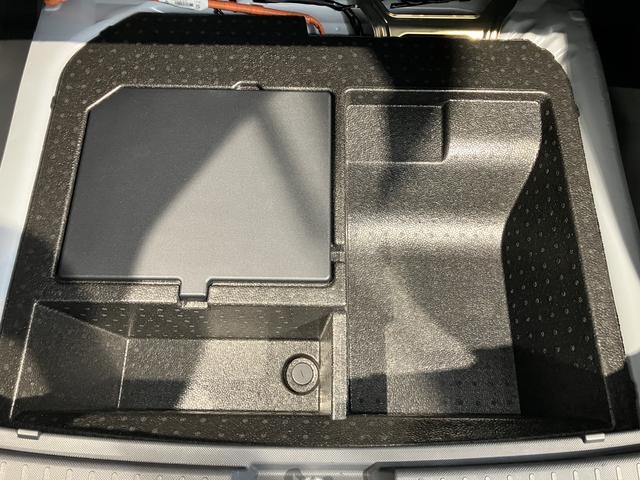 ロッキープレミアムＧ　ＨＥＶメモリーナビ　パノラマモニター　前後ドライブレコーダー　フルセグＴＶ　アダプティブクルーズコントロール　ＬＥＤヘッドライト　フォグランプ　プッシュスタート　左右シートヒーター　スマートアシスト（愛媛県）の中古車