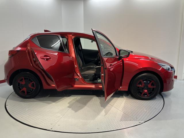 ＭＡＺＤＡ２１５　ＢＤ純正ナビ　パノラマモニター　プッシュスタート　　ＬＥＤヘッドライト　アダプティブヘッドライトオートエアコン　前後ドライブレコーダー　アイドリングストップ（愛媛県）の中古車