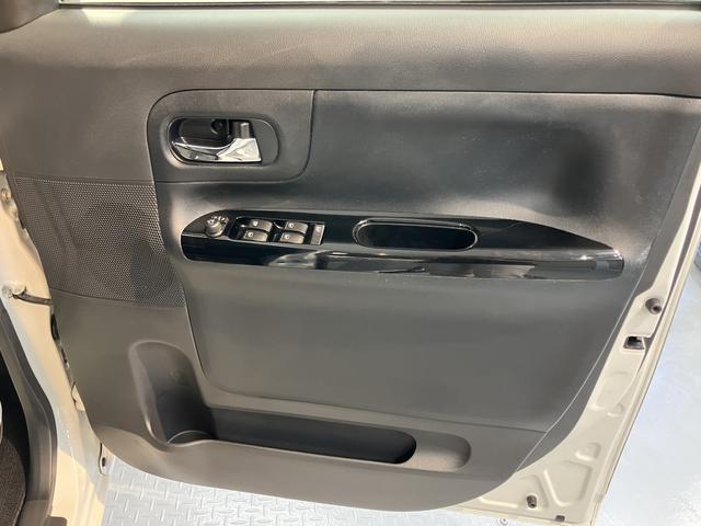 ムーヴキャンバスＧブラックインテリアリミテッド　ＳＡIII純正ナビ　パノラマモニター　フルセグＴＶ　ＣＤ　ＤＶＤ　ＵＳＢ　Ｂｌｕｅｔｏｏｔｈ　ドラレコ　ＥＴＣ　両側電動スライドドア　オートライト　ＬＥＤヘッドライト　プッシュスタート　アイドリングストップ（愛媛県）の中古車
