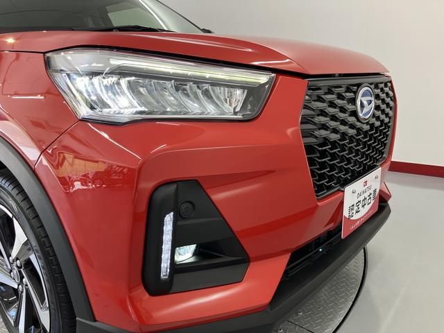 ロッキープレミアムＧ　ＨＥＶ純正ナビ　バックカメラ　フルセグＴＶ　ＣＤ　ＤＶＤ　ＵＳＢ　Ｂｌｕｅｔｏｏｔｈ　ドラレコ　前席シートヒーター　オートライト　ＬＥＤヘッドライト　障害物センサー　プッシュスタート　電動パーキング（愛媛県）の中古車