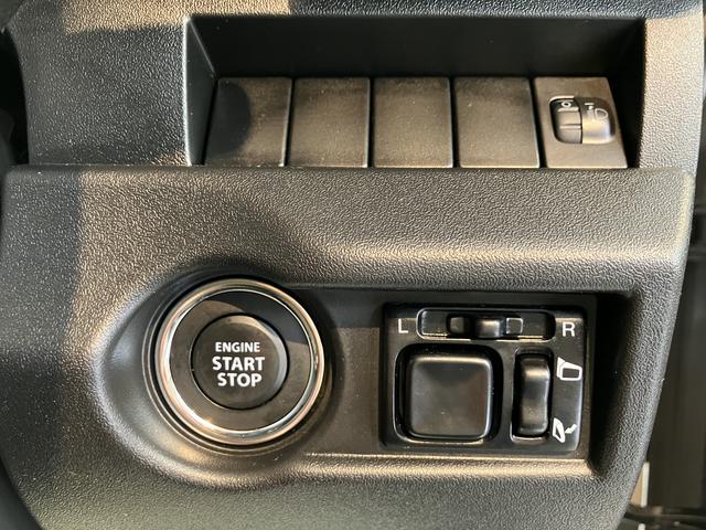 ジムニーＸＬ４ＷＤ　５ＭＴ車　純正ナビ　フルセグＴＶ　ＣＤ　ＤＶＤ　ＵＳＢ　Ｂｌｕｅｔｏｏｔｈ　ＥＴＣ　社外ドライブレコーダー　プッシュスタート　前席シートヒーター　フォグランプ（愛媛県）の中古車