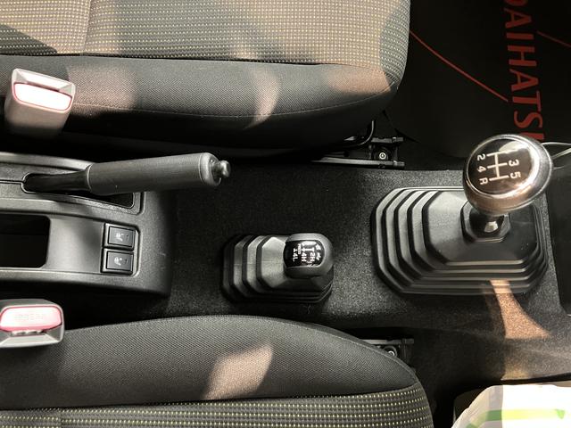 ジムニーＸＬ４ＷＤ　５ＭＴ車　純正ナビ　フルセグＴＶ　ＣＤ　ＤＶＤ　ＵＳＢ　Ｂｌｕｅｔｏｏｔｈ　ＥＴＣ　社外ドライブレコーダー　プッシュスタート　前席シートヒーター　フォグランプ（愛媛県）の中古車