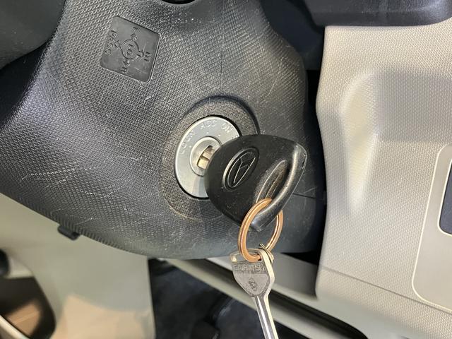 ムーヴＬ　ＳＡ２ＷＤ　ＣＶＴ車　社外ナビ　フルセグＴＶ　ＣＤ　ＤＶＤ　ＵＳＢ　ＥＴＣ　キーレスエントリー　電動格納ドアミラー　ベンチシート　アイドリングストップ　衝突被害軽減システム（愛媛県）の中古車