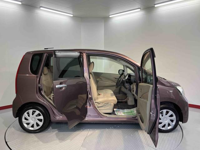 ムーヴＬ　ＳＡ２ＷＤ　ＣＶＴ車　社外ナビ　フルセグＴＶ　ＣＤ　ＤＶＤ　ＵＳＢ　ＥＴＣ　キーレスエントリー　電動格納ドアミラー　ベンチシート　アイドリングストップ　衝突被害軽減システム（愛媛県）の中古車