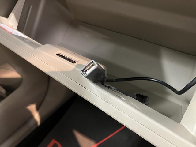 ムーヴＬ　ＳＡ２ＷＤ　ＣＶＴ車　社外ナビ　フルセグＴＶ　ＣＤ　ＤＶＤ　ＵＳＢ　ＥＴＣ　キーレスエントリー　電動格納ドアミラー　ベンチシート　アイドリングストップ　衝突被害軽減システム（愛媛県）の中古車
