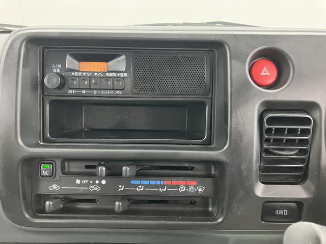 ハイゼットトラックエアコン・パワステ　スペシャル４ＷＤ　ミッション車　マニュアルエアコン　パワステ　ラジオ（愛媛県）の中古車