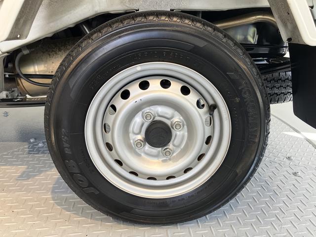 ハイゼットトラックスタンダードエアコン　パワステ　運転席エアバック　ＡＢＳ　４ＷＤ　４速オートマチック（愛媛県）の中古車