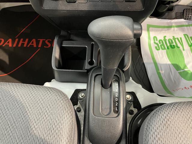 ハイゼットトラックスタンダードエアコン　パワステ　運転席エアバック　ＡＢＳ　４ＷＤ　４速オートマチック（愛媛県）の中古車