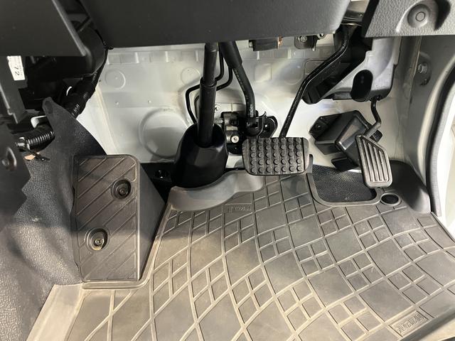 ハイゼットトラックスタンダードエアコン　パワステ　運転席エアバック　ＡＢＳ　４ＷＤ　４速オートマチック（愛媛県）の中古車