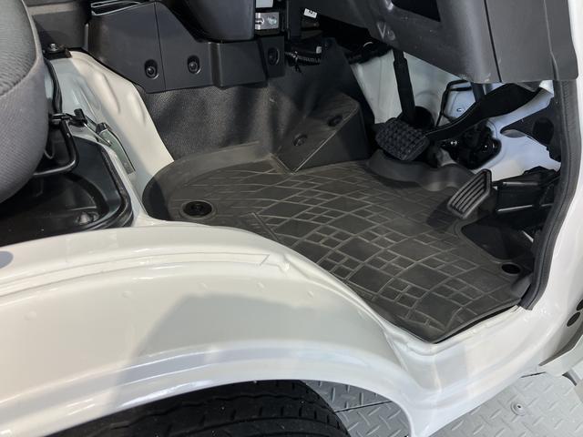 ハイゼットトラックスタンダードエアコン　パワステ　運転席エアバック　ＡＢＳ　４ＷＤ　４速オートマチック（愛媛県）の中古車