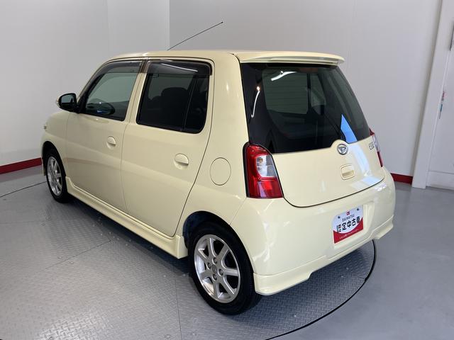 エッセカスタム２ＷＤ　ＭＴ車　ハロゲンヘッドライト　フロントフォグランプ　盗難防止装置　純正アルミホイール　ＣＤ　ＡＭ　ＦＭ（愛媛県）の中古車