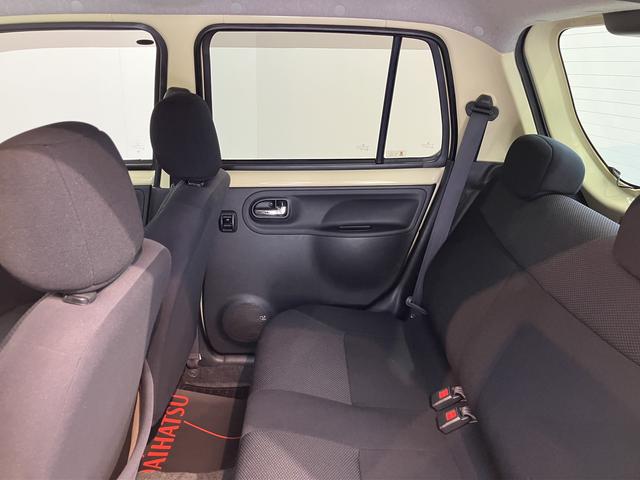 エッセカスタム２ＷＤ　ＭＴ車　ハロゲンヘッドライト　フロントフォグランプ　盗難防止装置　純正アルミホイール　ＣＤ　ＡＭ　ＦＭ（愛媛県）の中古車