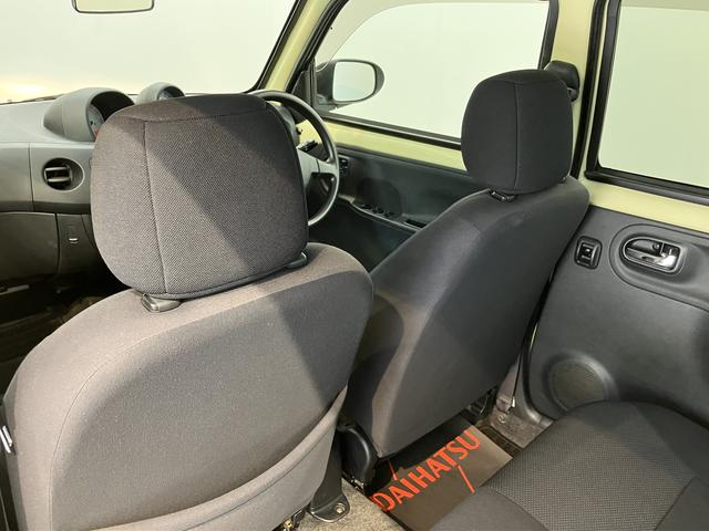 エッセカスタム２ＷＤ　ＭＴ車　ハロゲンヘッドライト　フロントフォグランプ　盗難防止装置　純正アルミホイール　ＣＤ　ＡＭ　ＦＭ（愛媛県）の中古車