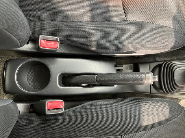 エッセカスタム２ＷＤ　ＭＴ車　ハロゲンヘッドライト　フロントフォグランプ　盗難防止装置　純正アルミホイール　ＣＤ　ＡＭ　ＦＭ（愛媛県）の中古車